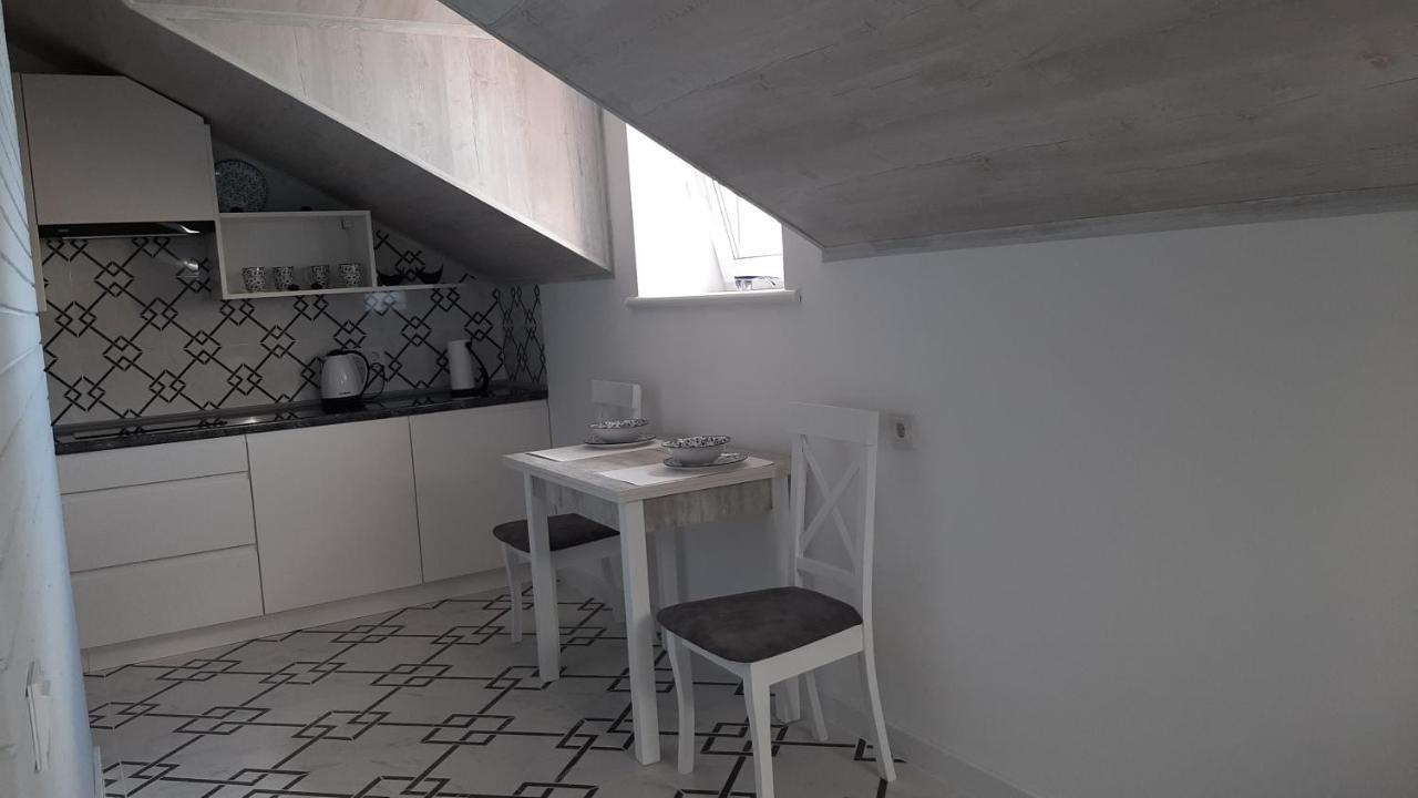 - історія з вікна Apartment *
